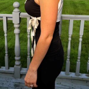 Schouder en bovenrug pakking van organic katoen - Liss en Landi. Ricinusolie ofwel castor oil pakkingen zijn geweldig om pijnplekken, spierproblemen, kneuzingen etc te helpen. Schouder en bovenrug pakking wrap - Organic katoen - Liss Landi